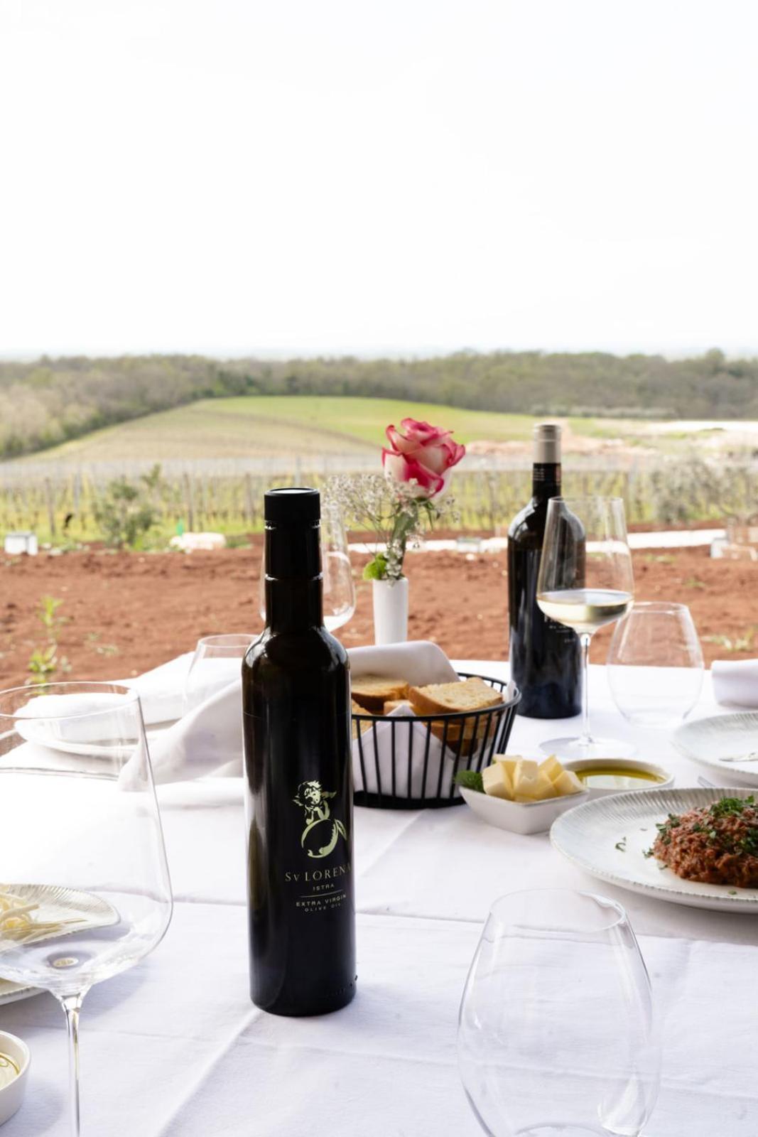 Saints Hills Cantina Višnjan Екстериор снимка